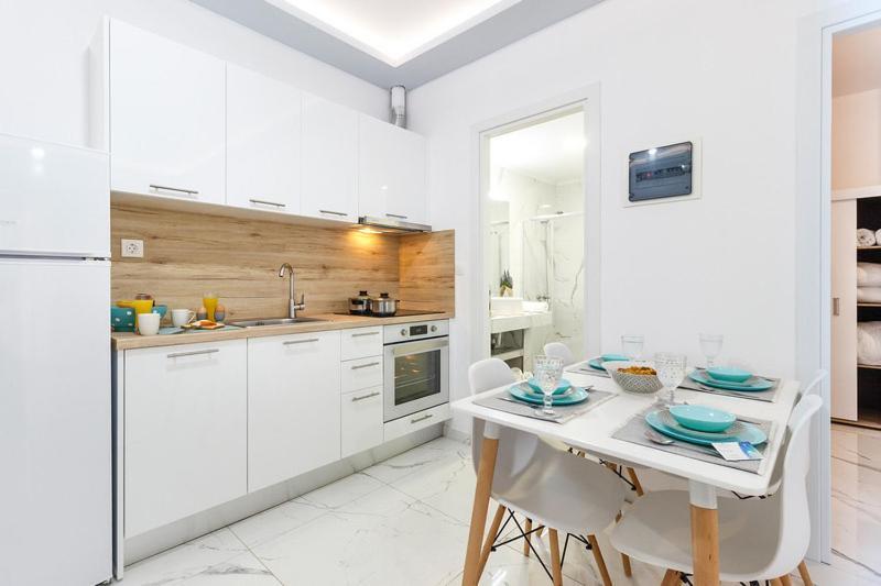 Apartmán Nikogroup Plaza Polychrono Exteriér fotografie